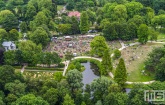 De bezoekers van een evenement in Het Park in Rotterdam
