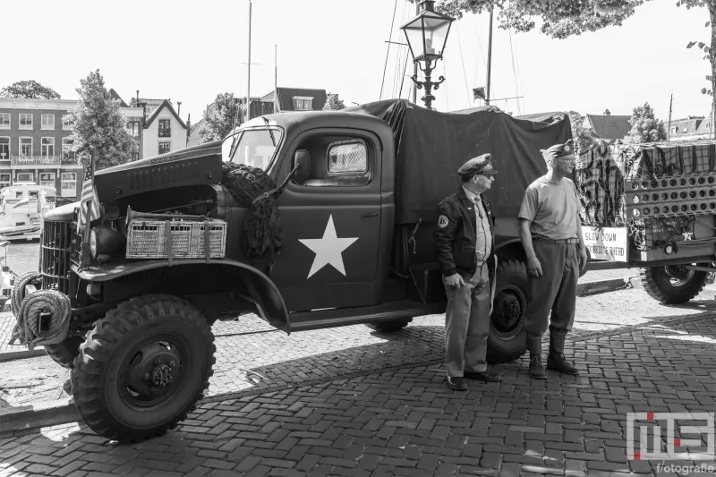 Een legertruck met personeel op het Stoomevenement Dordt in Stoom in Dordrecht