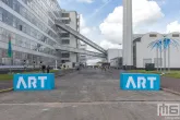 Kunstbeurs Art Rotterdam in de Van Nelle Fabriek in Rotterdam