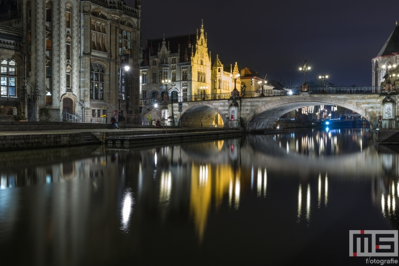 Te Koop | De Sint Michielsbrug in Gent in de nacht vanuit de Korenlei