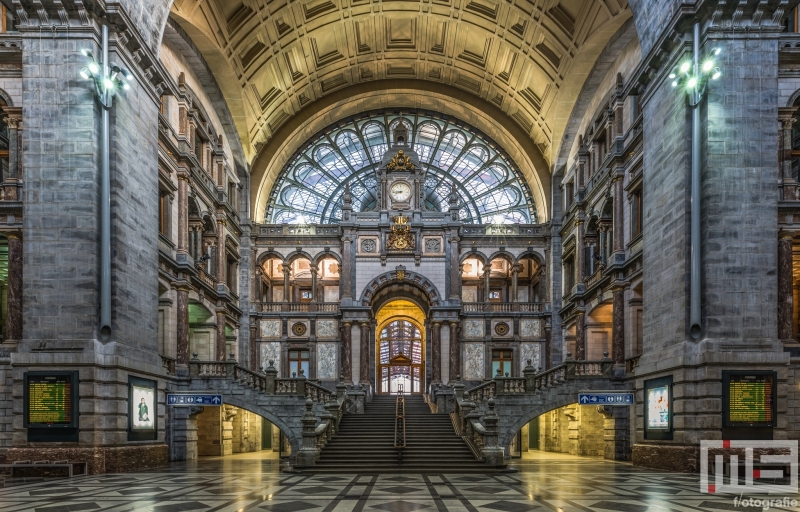 Te Koop | Het Centraal Station in Antwerpen