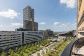 Het Centraal Station en het stationsplein in Rotterdam tijdens de Dakendagen