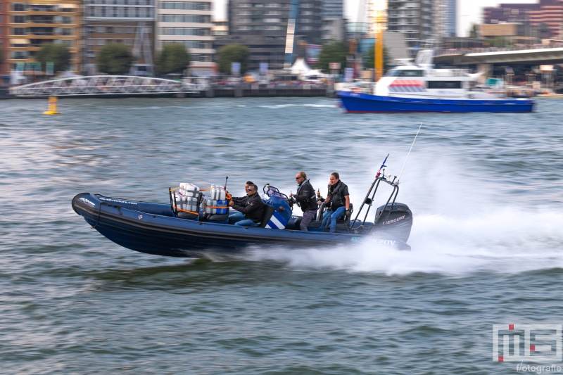 De demonstratie van de marine tijdens de Wereldhavendagen in Rotterdam