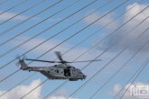 Een helikopter van de marine in Rotterdam tijdens de Wereldhavendagen