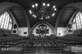 De binnenkant van de Grote Kerk in Rotterdam Overschie tijdens de Open Monumentendag