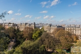 Te Koop | Parc des Buttes met uitzicht op de Sacre Coeur in Parijs