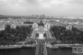 Te Koop | De Palais de Chaillot vanuit de Eiffeltoren in Parijs in zwart/wit