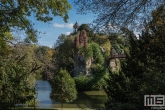 Parc des Buttes met uitzicht op Temple de la Sybille in Parijs