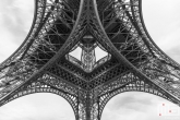 Te Koop | De Eiffeltoren in Parijs in detail in zwart/wit