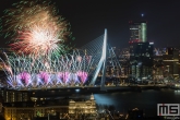 Te Koop | De vuurwerkshow van het Nationale Vuurwerk in Rotterdam tijdens Nieuwjaar