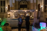 De koffiebus van Hy Koffie bij het Schielandshuis in Rotterdam tijdens Museumnacht010