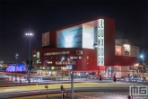 Het Luxor Theater Rotterdam en het Wilhelminaplein in Rotterdam