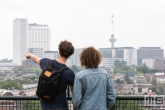 De bezoekers op het Groothandelsgebouw in Rotterdam Centrum tijdens de Rotterdamse Dakendagen
