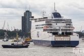 Het vertrek van de P&O Ferries tijdens de Wereldhavendagen in Rotterdam