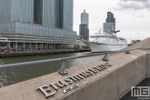Het cruiseschip Magellan aan de Cruise Port in Rotterdam tijdens de Wereldhavendagen