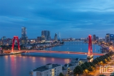 Te Koop | De Willemsbrug en De Maas in Rotterdam tijdens het blauwe uurtje
