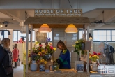 De duurzame bewatering van planten van House of Thol in het HAKA-gebouw in Rotterdam tijdens Art Rotterdam