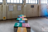 Hink-Stap-Sprong spel in kleur in het HAKA-gebouw in Rotterdam tijdens Art Rotterdam