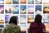 Een grote serie wolkenfoto's tijdens Art Rotterdam in de Van Nelle Fabriek in Rotterdam