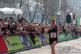 Belgische marathonloper Koen Naert op de Coolsingel in Rotterdam