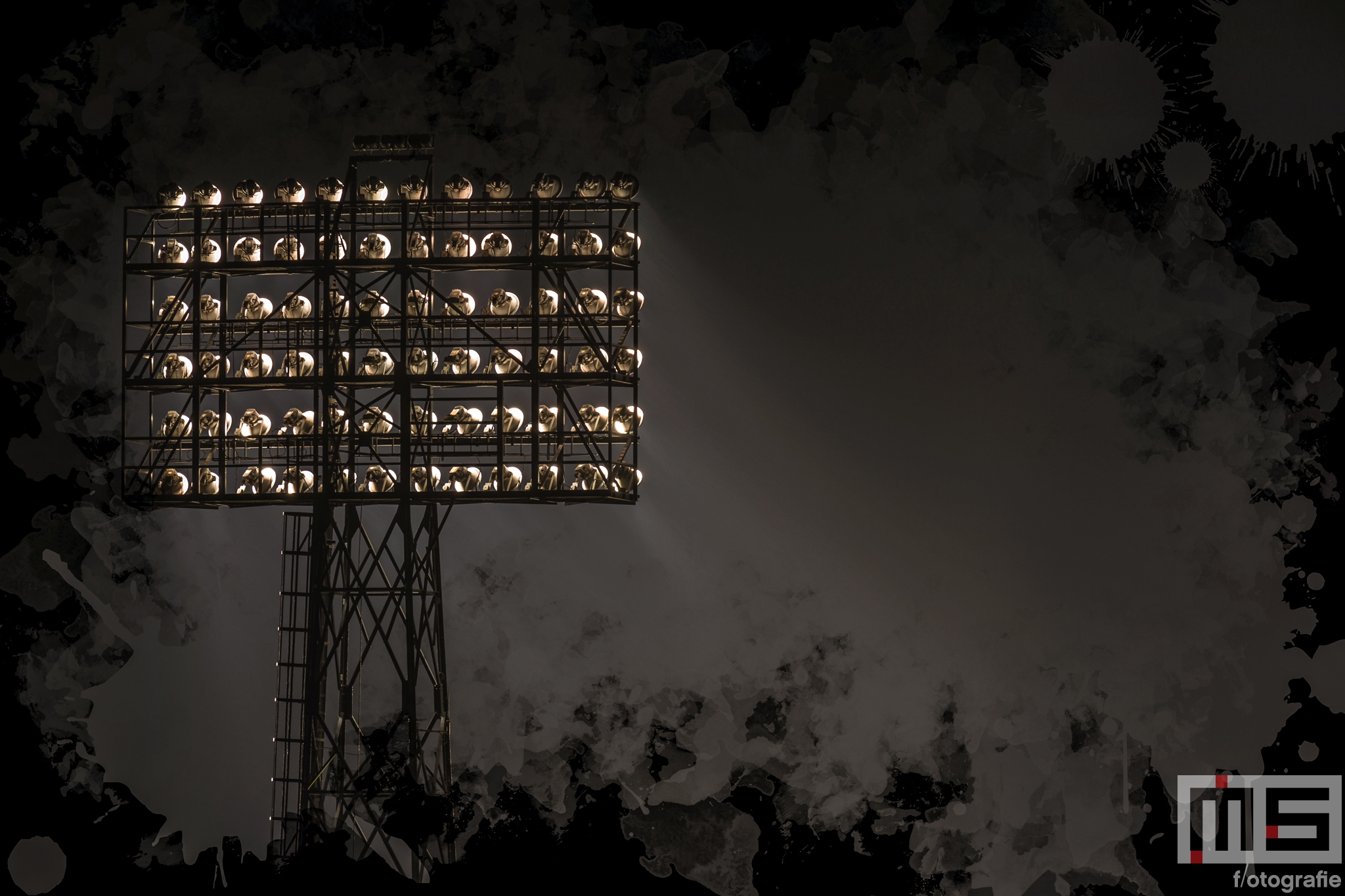 Te Koop | De lichtmast van het Feyenoord Art Stadion De Kuip in Rotterdam in detail