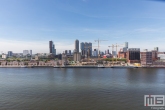 Het uitzicht vanaf de Maassilo op Katendrecht en de Maashaven in Rotterdam