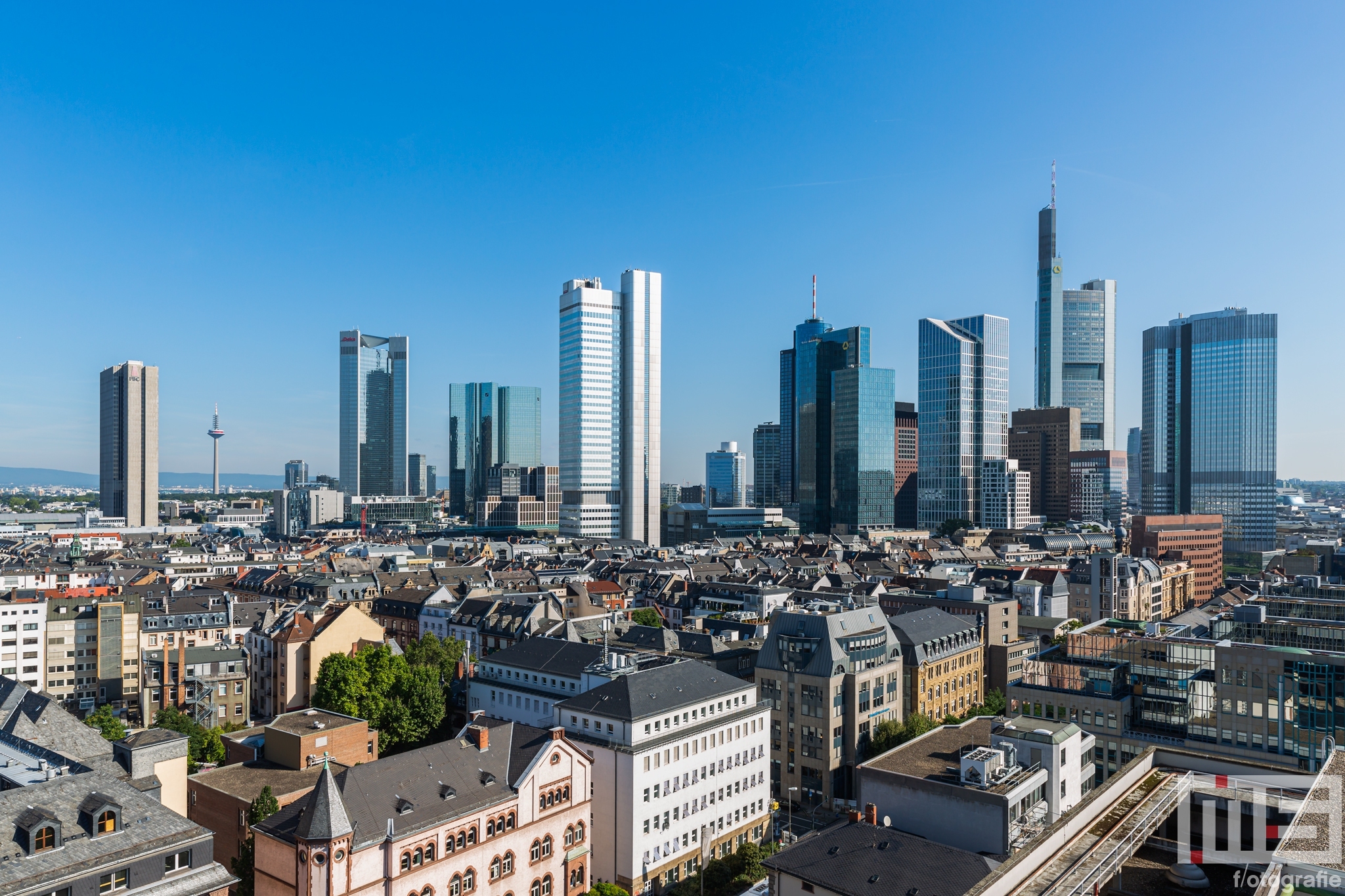 Te Koop | De skyline van Frankfurt by Day