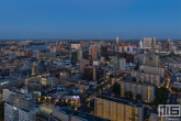 Te Koop | De skyline van Rotterdam Centrum in de nachtelijke uren