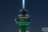 Het kraaiennest van de Euromast in Rotterdam in het groen wit