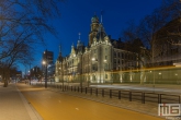 De vernieuwde Coolsingel met het stadhuis in Rotterdam