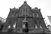 Het Witte Huis in de Oudehaven in Rotterdam met oude Westermeijer neonletters