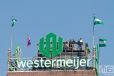 Het Witte Huis met het oude Westermeijer logo op het dak