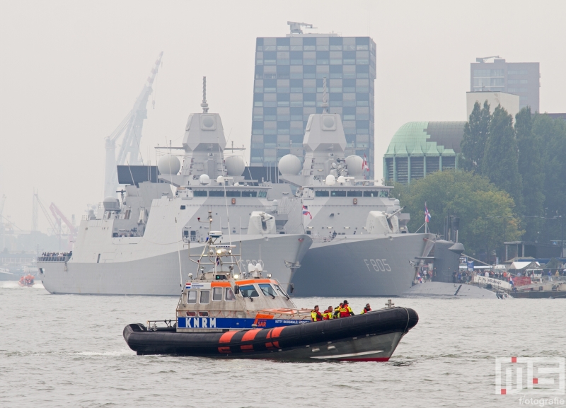 De reddingsboot van de KNRM van de Wereldhavendagen in Rotterdam