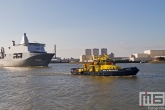 Het marineschip Zr. Ms. Karel Doorman (A833) met de RPA 13 op de Wereldhavendagen in Rotterdam