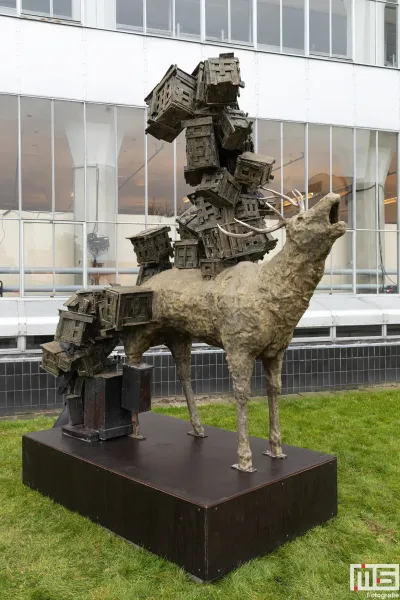 Het schitterde kunstobject van Pim Palsgraaf tijdens het Art Rotterdam in Rotterdam