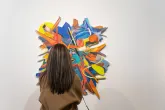 Het kunstwerk van Thijs Jansen tijdens Art Rotterdam in de Van Nelle Fabriek in Rotterdam