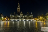 De universiteitsbibliotheek van Leuven in de nachtelijke uren