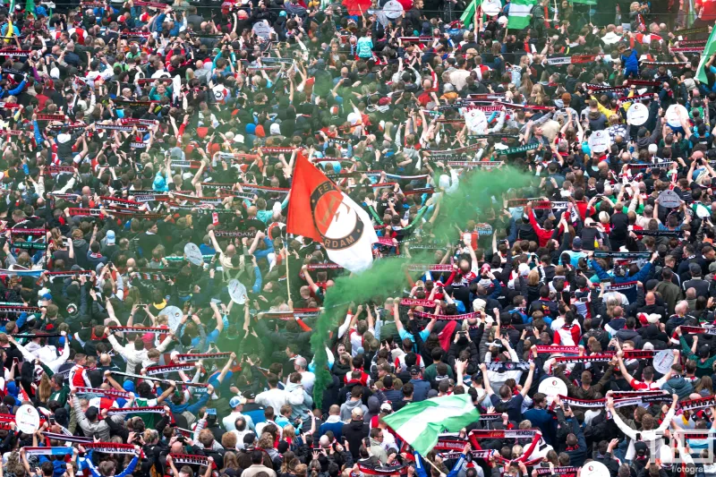Feyenoord viert kampioenschap met fantastische huldiging op de Coolsingel in Rotterdam
