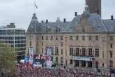 Feyenoord geëerd op de Coolsingel in Rotterdam samen met gepassioneerde supporters aan hun zijde