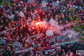 Rotterdamse Coolsingel barst uit zijn voegen bij Feyenoord's huldiging met geweldige supporters