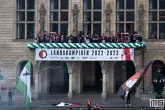 Feyenoord triomfeert op de Coolsingel in Rotterdamse huldiging van de kampioen
