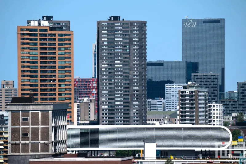 Het uitzicht vanaf de Maassilo op de skyline van Rotterdam tijdens de Dakendagen