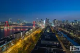 De lichtshow van de viering van 150 jaar Holland America Line in Rotterdam