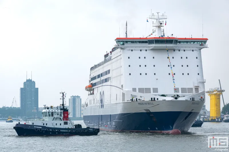 Het P&O Pride of Hull tijdens de Wereldhavendagen Rotterdam 2023