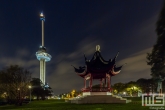 Te Koop | De Chinese pagode in het Euromastpark in Rotterdam by Night