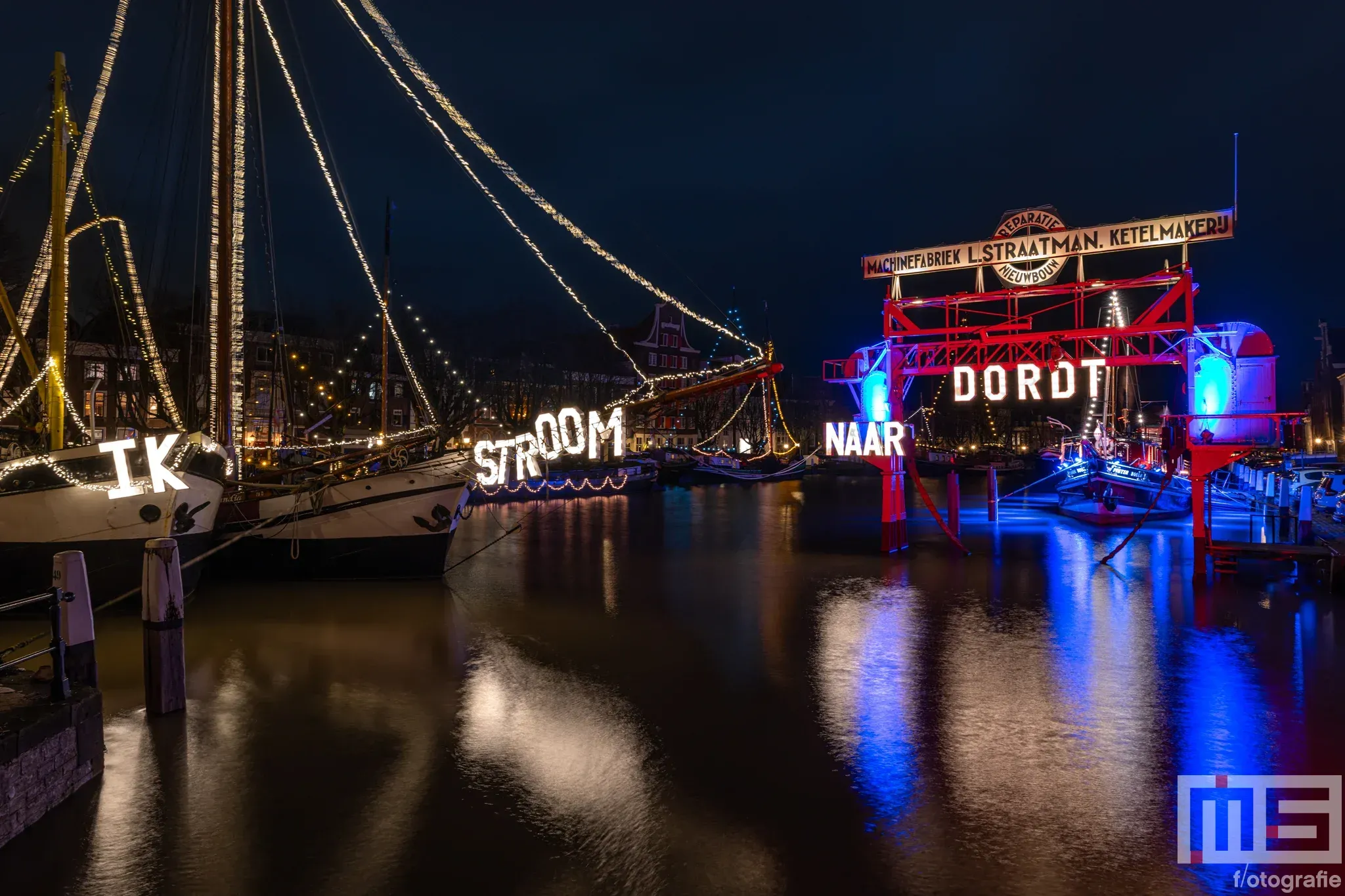 Dordtse Decemberdagen met het stoomschip Pieter Boele en Ik Stroom Naar Dordt