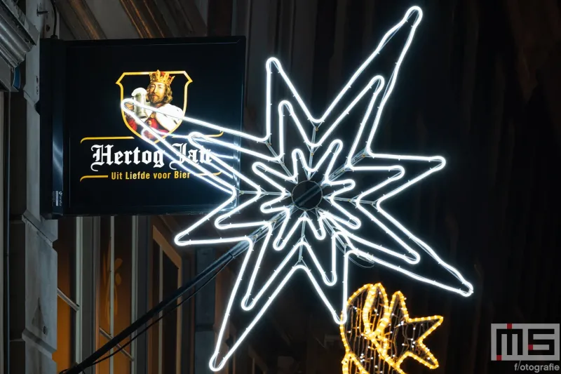 Dordtse Decemberdagen met een extra mooi verlichte Grotekerksbuurt in Dordrecht