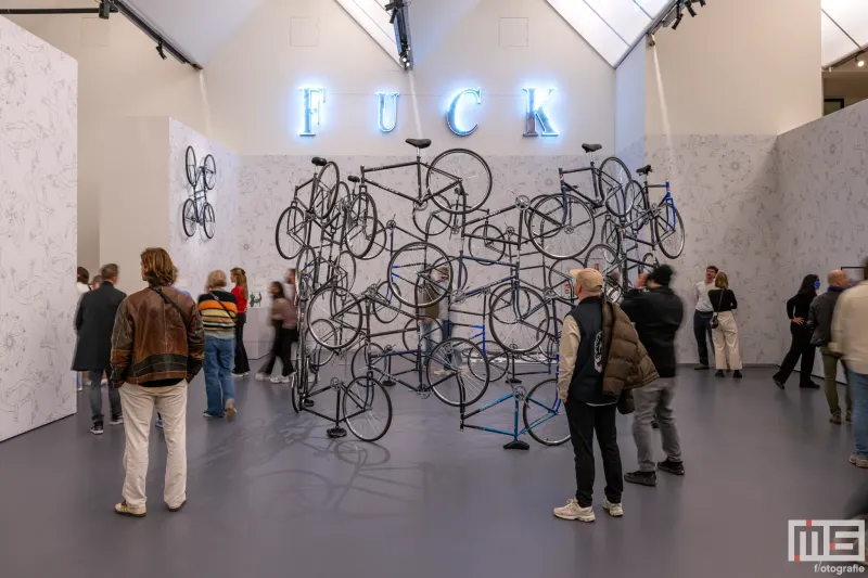 Een kunstwerk van AI WeiWei in de Kunsthal Rotterdam tijdens Museumnacht010 2024