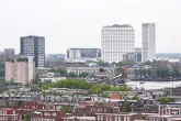 De Rotterdamse Dakendagen 2024 in Rotterdam met het uitzicht op het Landverhuizersmuseum