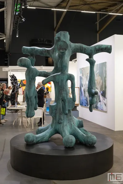 Tree of Life van Atelier van Lieshout op de kunstbeurs Art Rotterdam 2025 in Ahoy Rotterdam